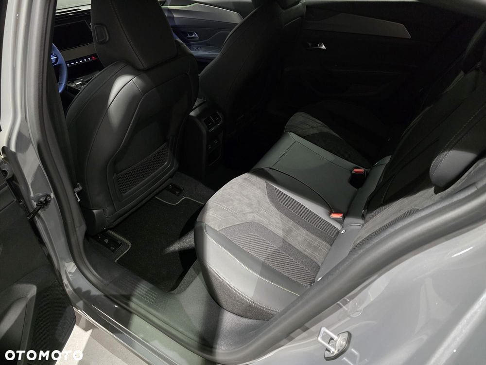 Peugeot 408 1.2 PureTech mHEV GT S&S e-DSC6 - 14