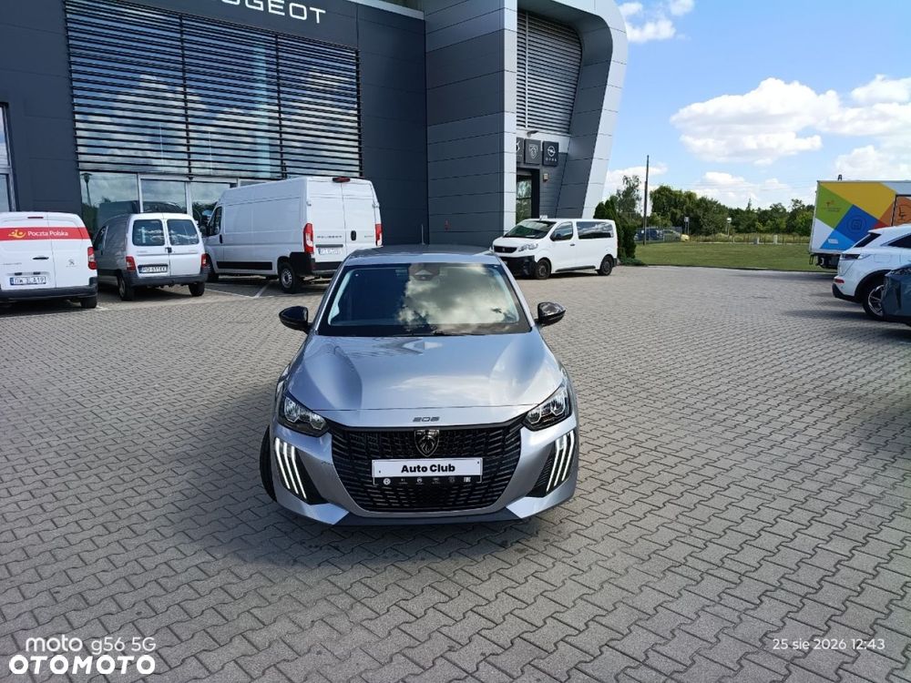 Peugeot 208 - 4