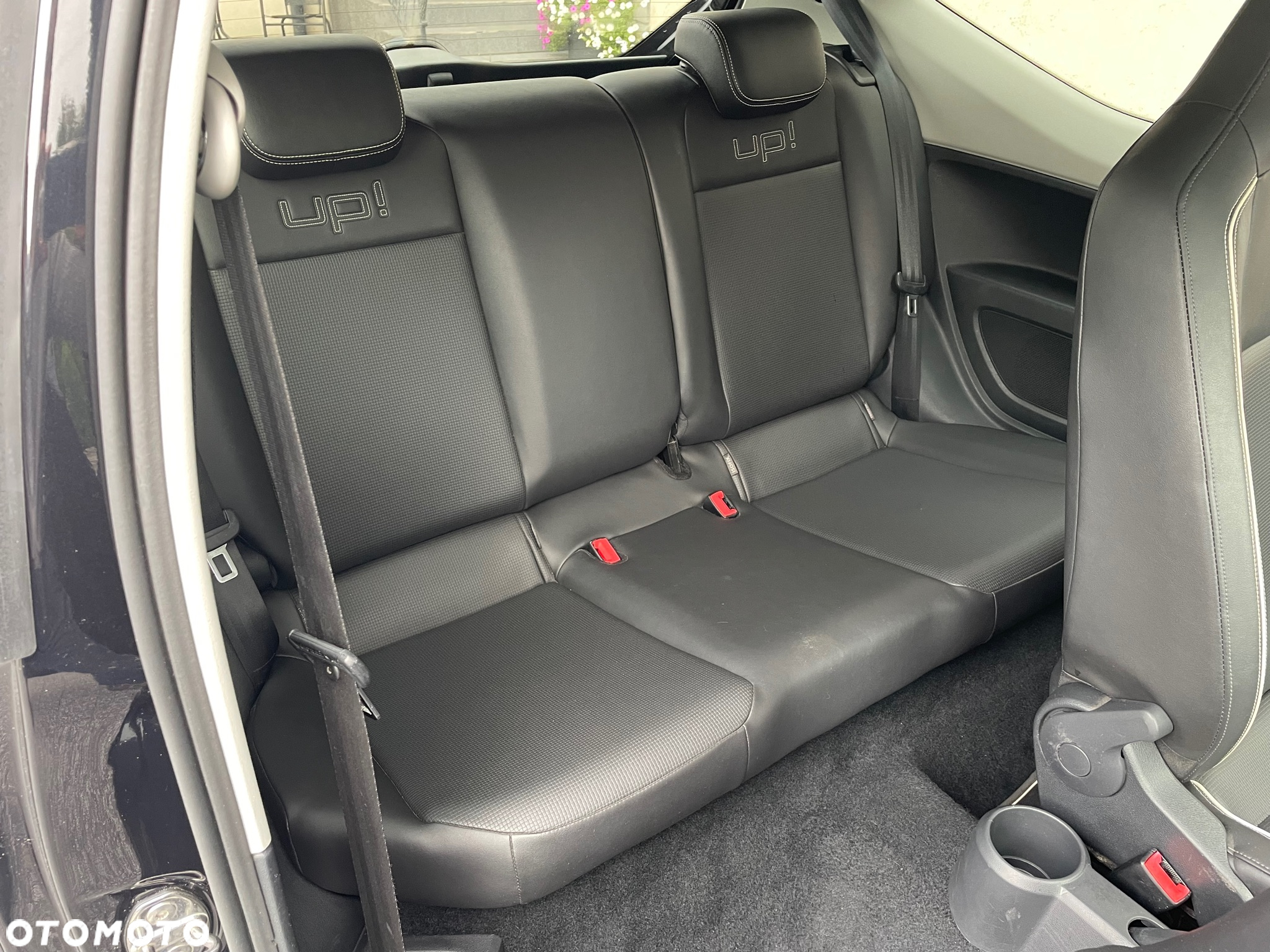 Volkswagen up! (BlueMotion Technology) move - 11