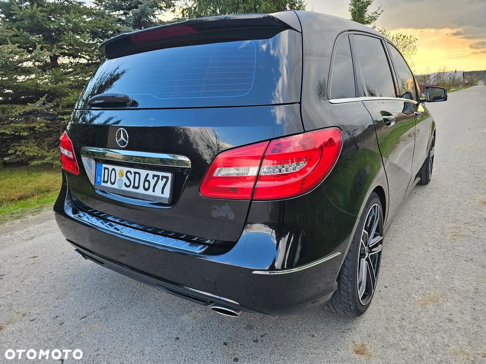 Mercedes-Benz Klasa B 200 CDI (BlueEFFICIENCY) - 33