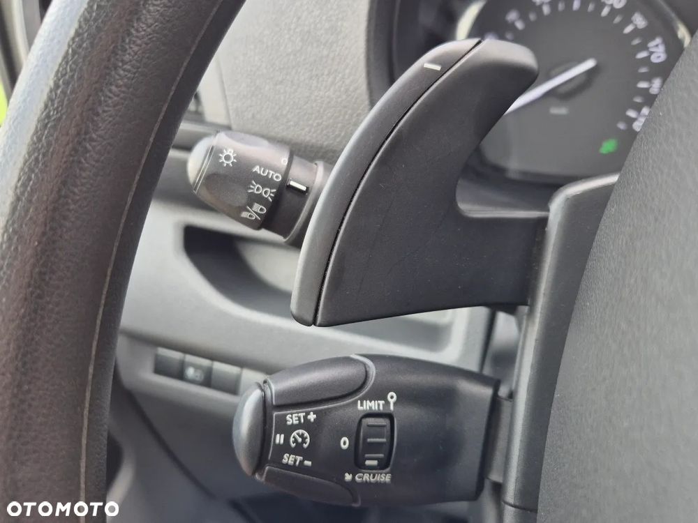 Opel Opel Vivaro FV23% Webasto Kamera Automat - 11