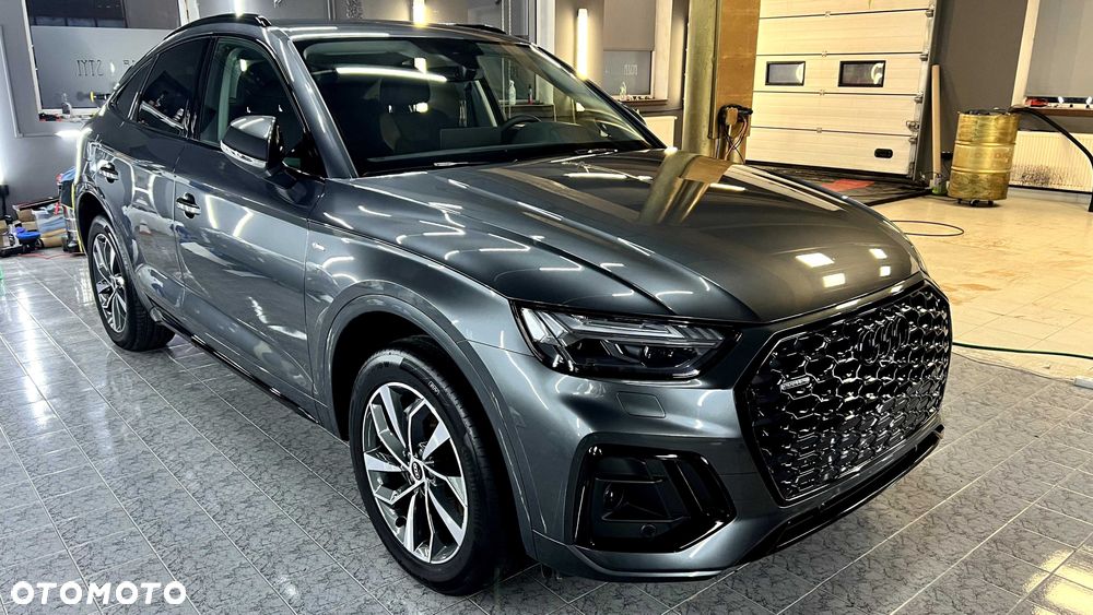 Audi Q5 Sportback - 1