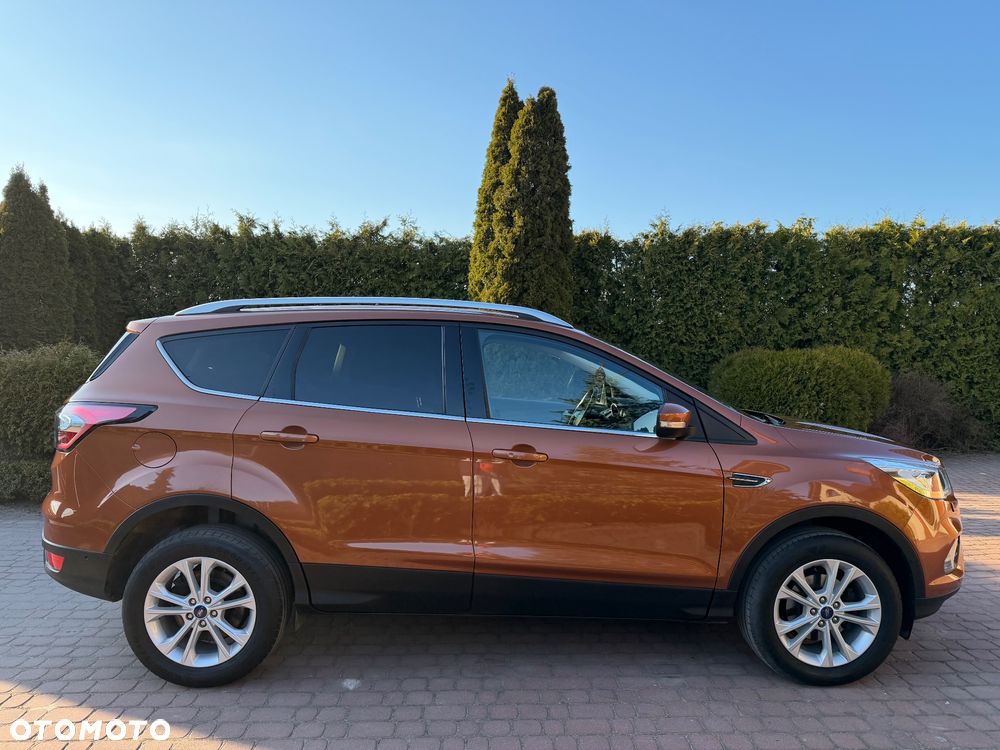 Ford Kuga 1.5 EcoBoost 2x4 Titanium - 6