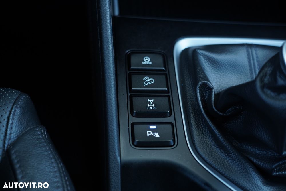 Hyundai Tucson 2.0 CRDI 4WD 6MT Premium - 20