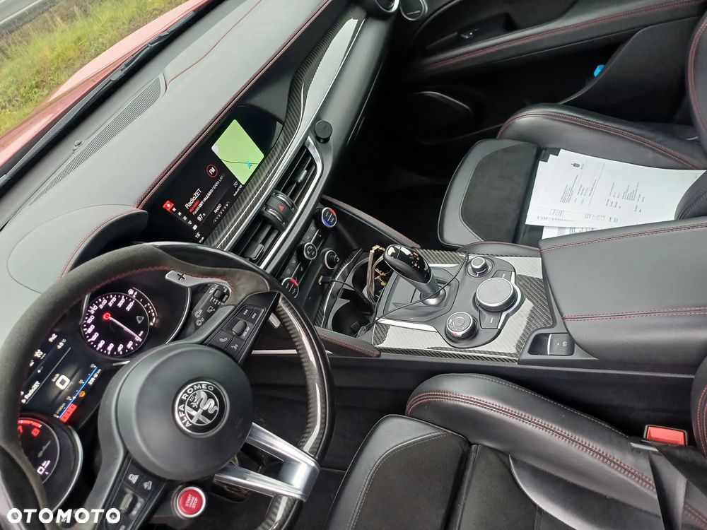 Alfa Romeo Stelvio V6 2.9 Bi-Turbo AT8-Q4 Quadrifoglio - 25