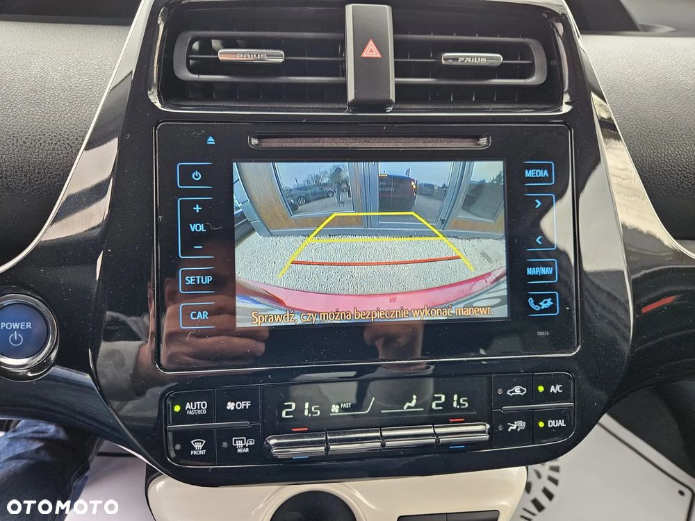Toyota Prius Hybrid Comfort - 22