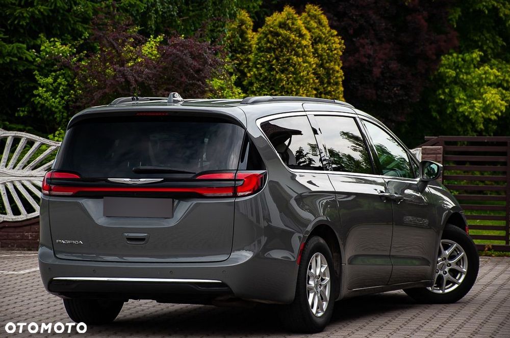 Chrysler Pacifica - 6