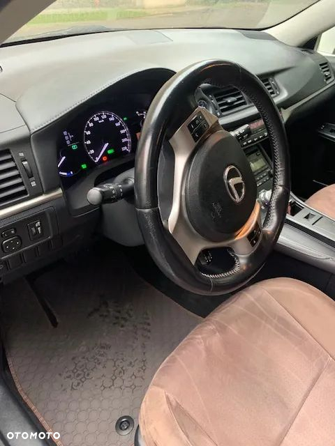 Lexus CT 200h Dynamic Line - 7