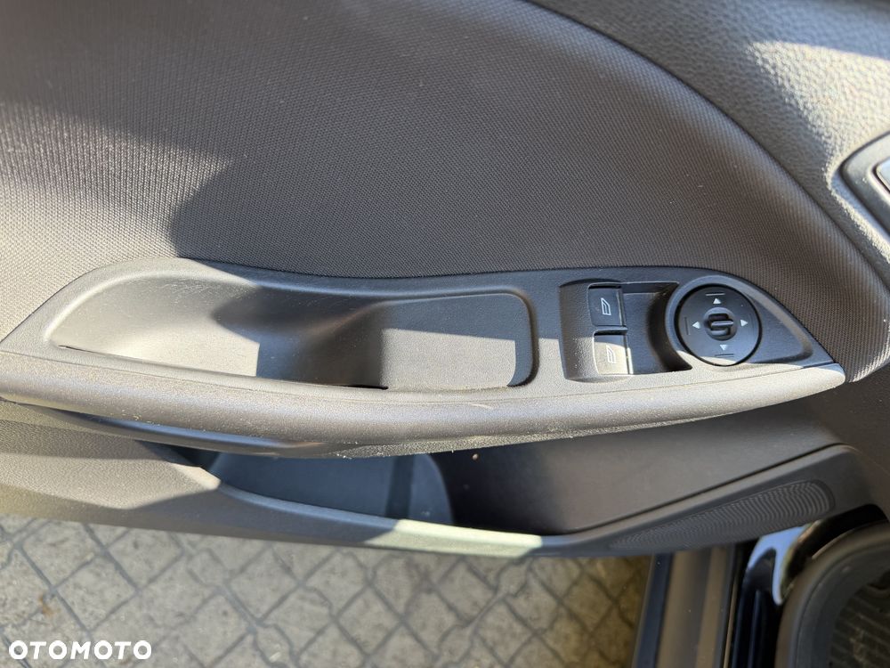 Ford Focus 1.6 Trend - 12