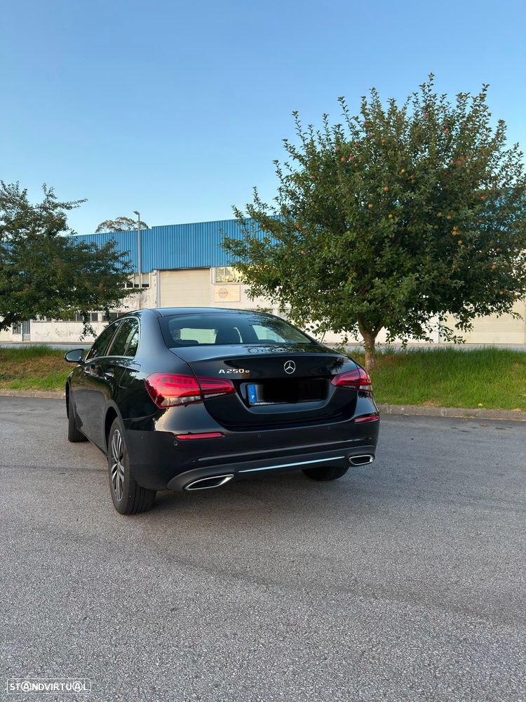 Mercedes-Benz A 250 Limousine e 8G-DCT Progressive - 2