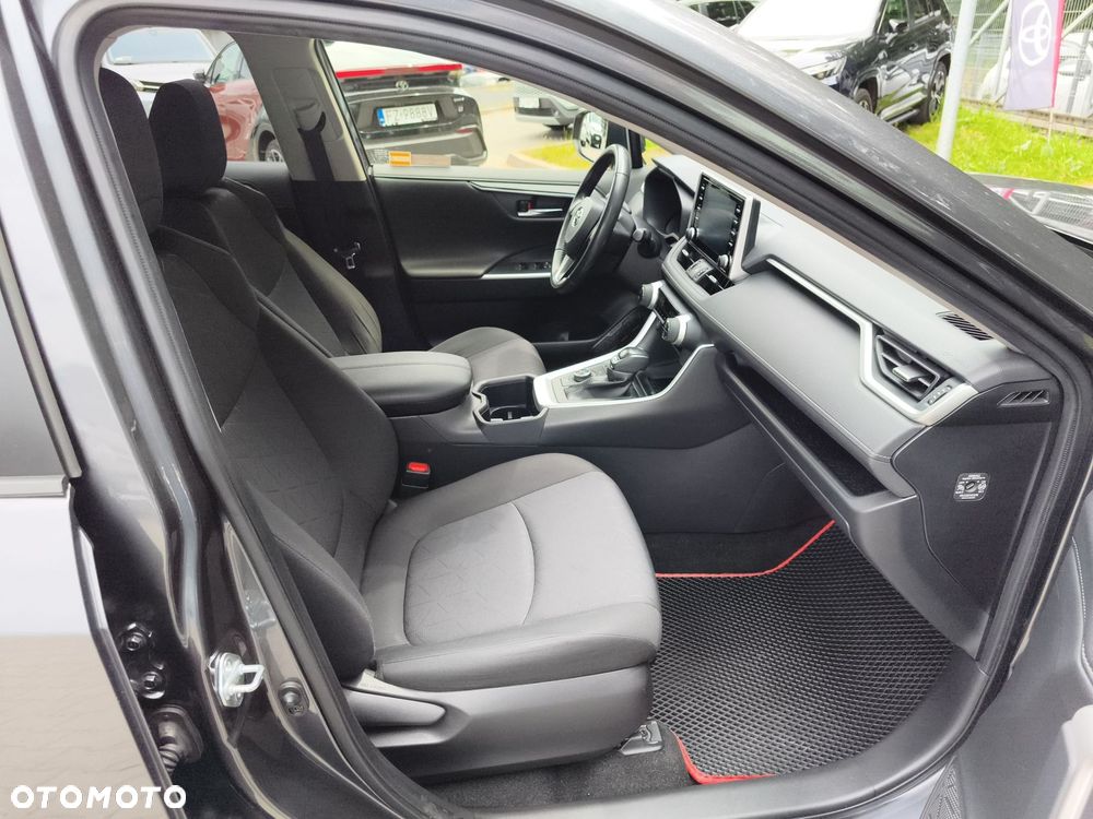 Toyota RAV4 - 9