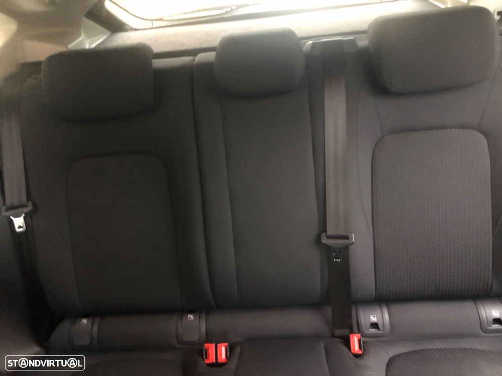 Jaguar E-Pace 2.0 i4D S - 7
