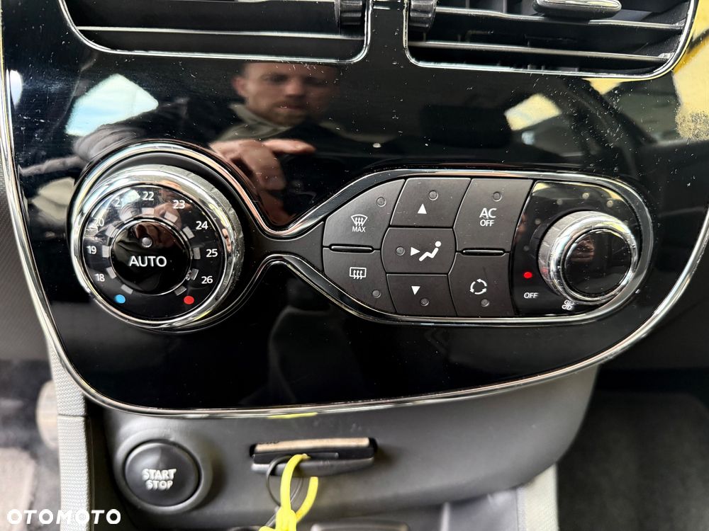 Renault Clio TCe 90 Limited - 22