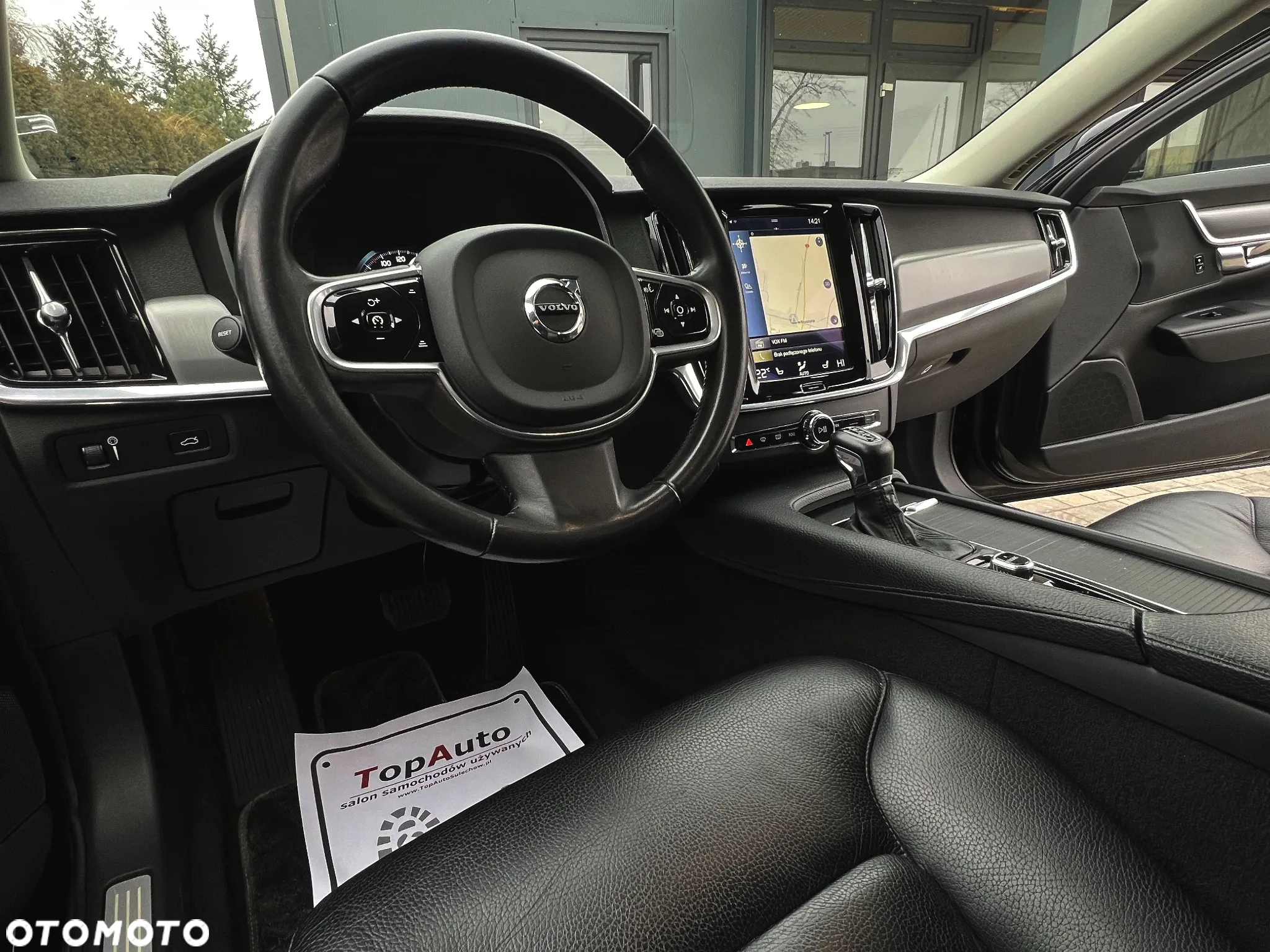 Volvo V90 D4 Momentum Pro - 23
