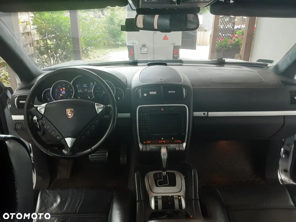 Porsche Cayenne Turbo - 7