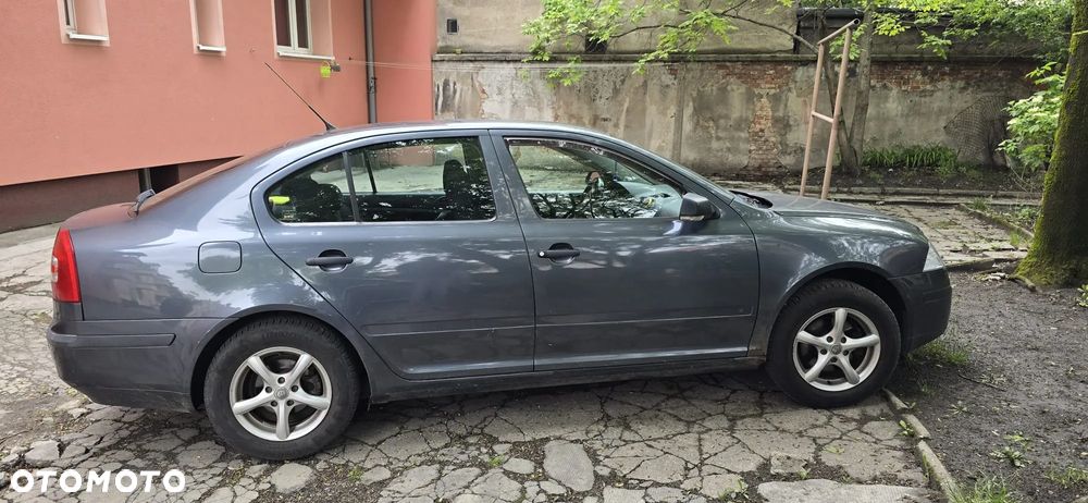 Skoda Octavia 1.6 Tour - 13