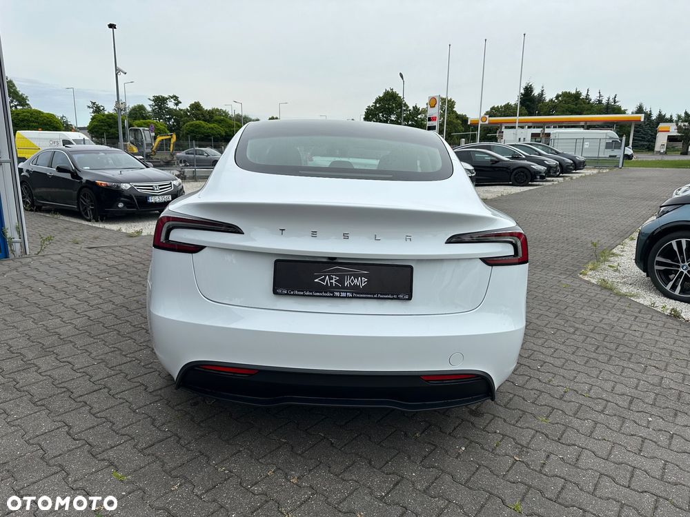 Tesla Model 3 - 6