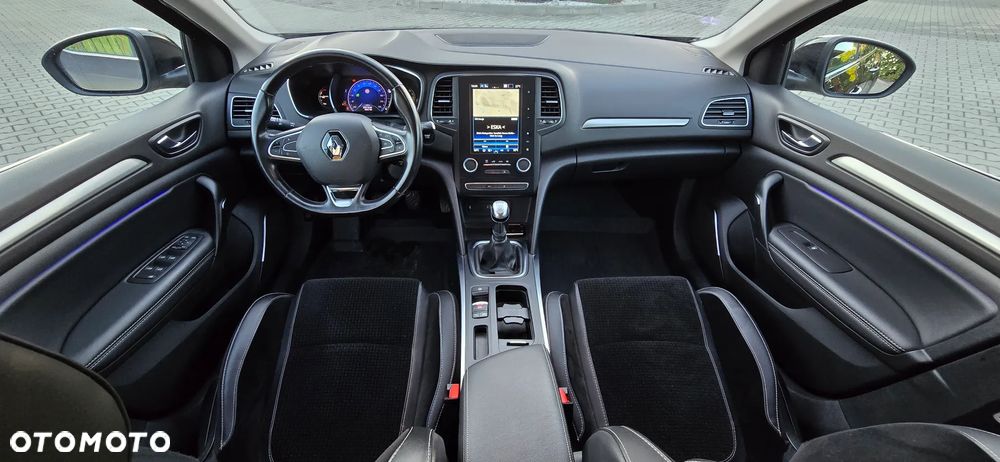 Renault Megane Grandtour TCe 140 GPF INTENS - 23
