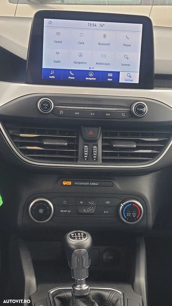 Ford Focus 1.5 EcoBlue Start-Stopp-System ST-LINE STYLE - 10