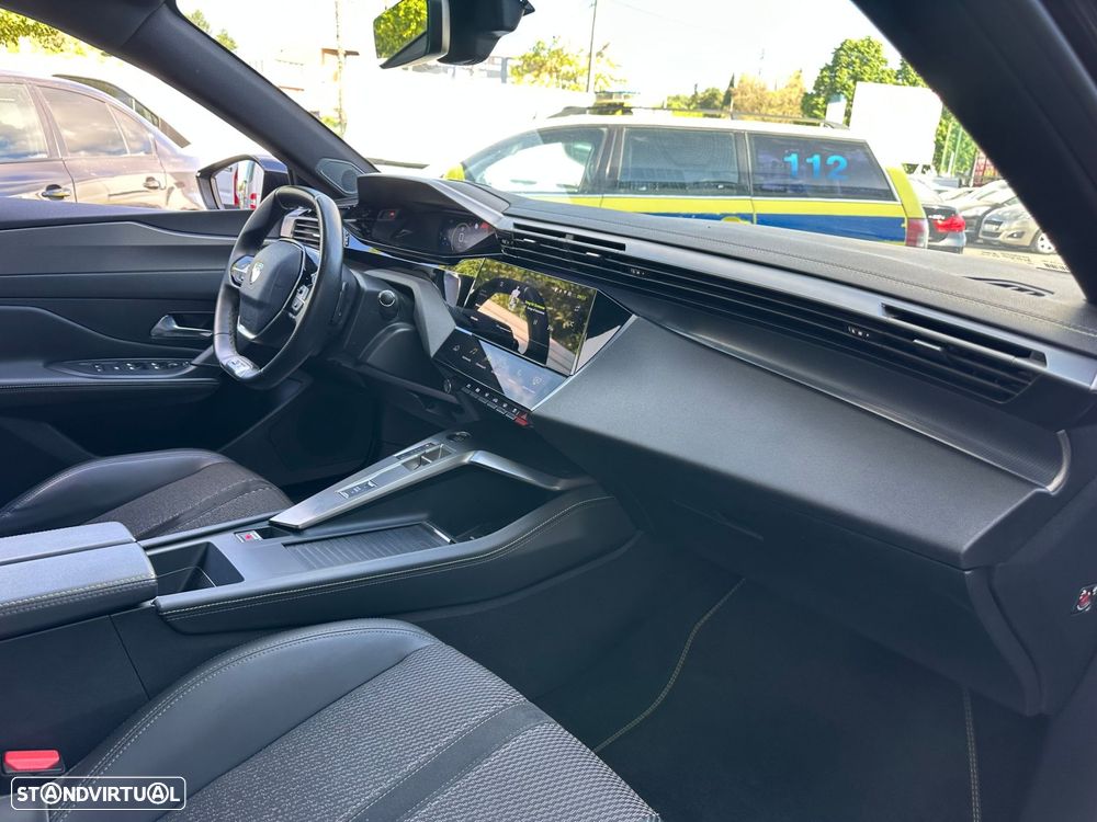 Peugeot 308 1.6 Hybrid GT Pack e-EAT8 - 18