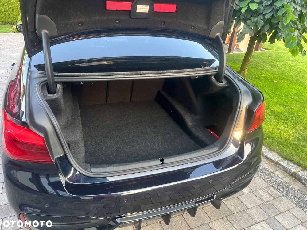 BMW Seria 5 520d xDrive M Sport sport - 28