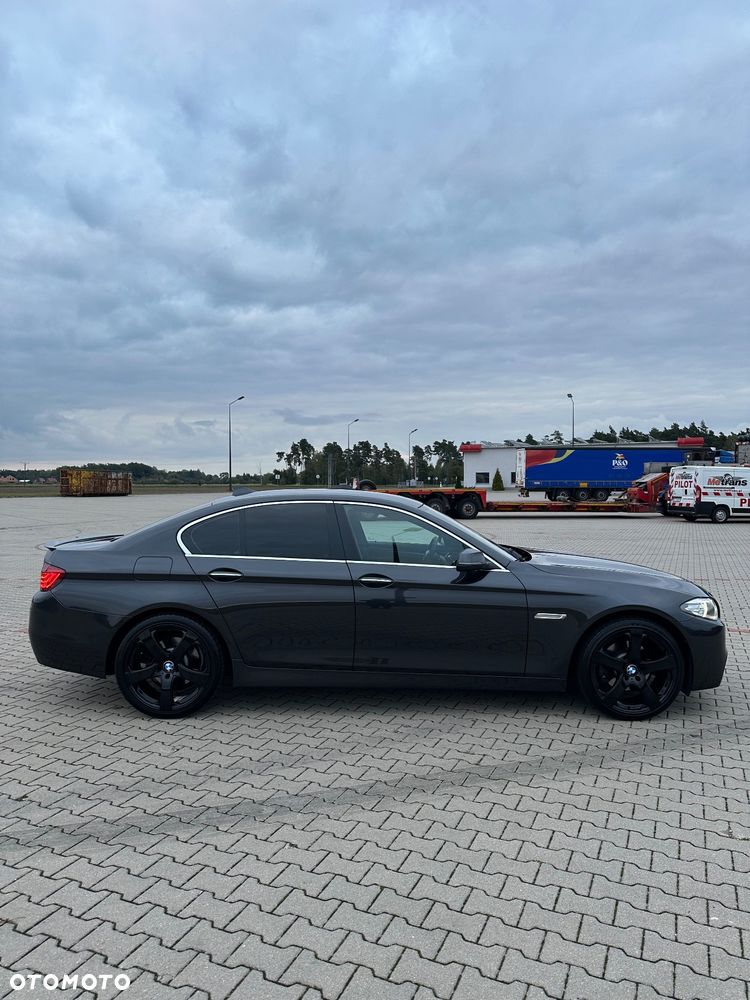 BMW Seria 5 518d M Sport - 11