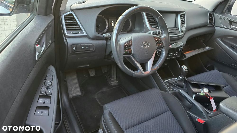 Hyundai Tucson 2.0 CRDI Comfort 4WD - 16