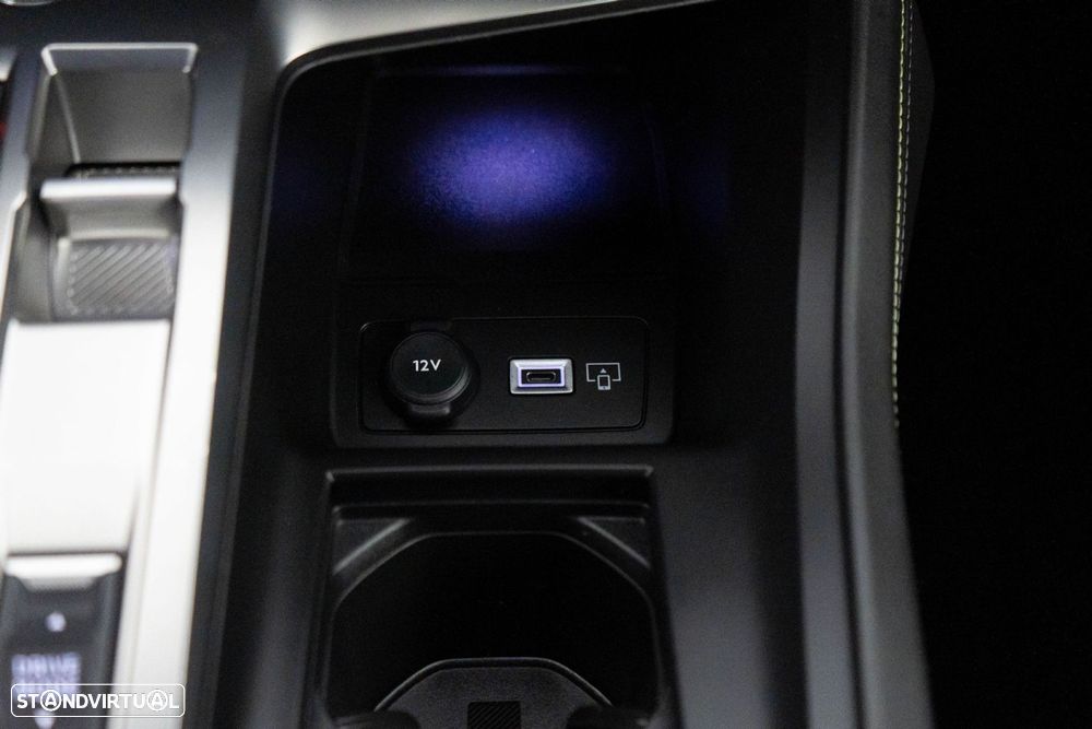 Peugeot 408 1.6 Hybrid GT e-EAT8 - 28