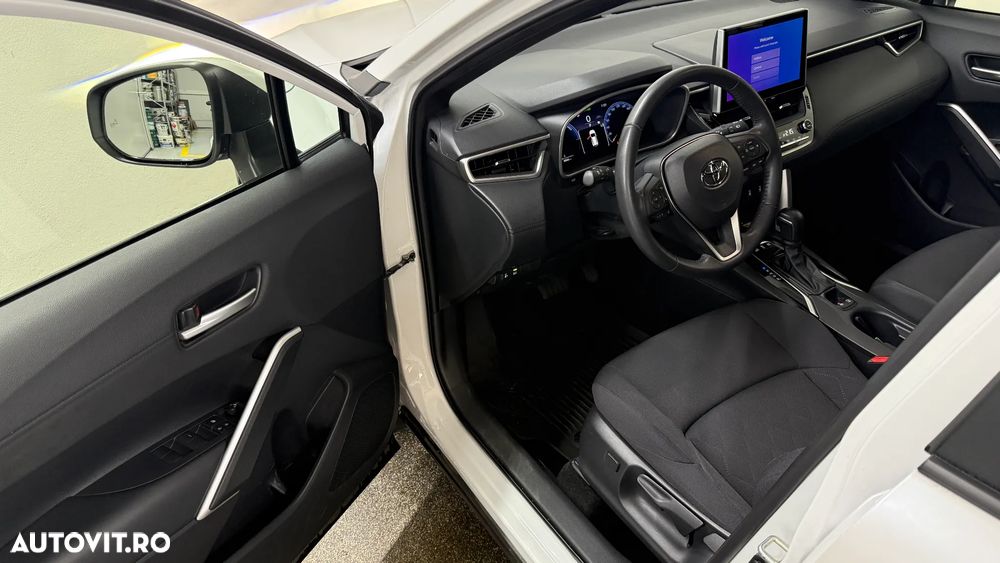 Toyota Corolla Cross - 15