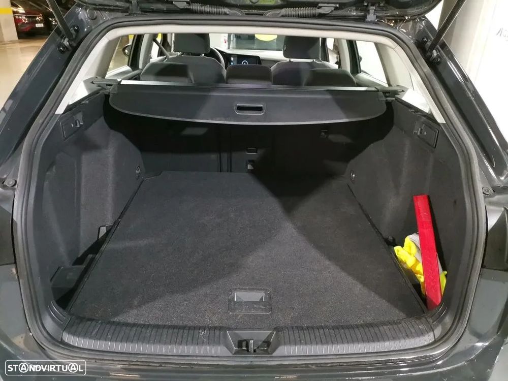 VW Golf Variant 2.0 TDi Conceptline - 10