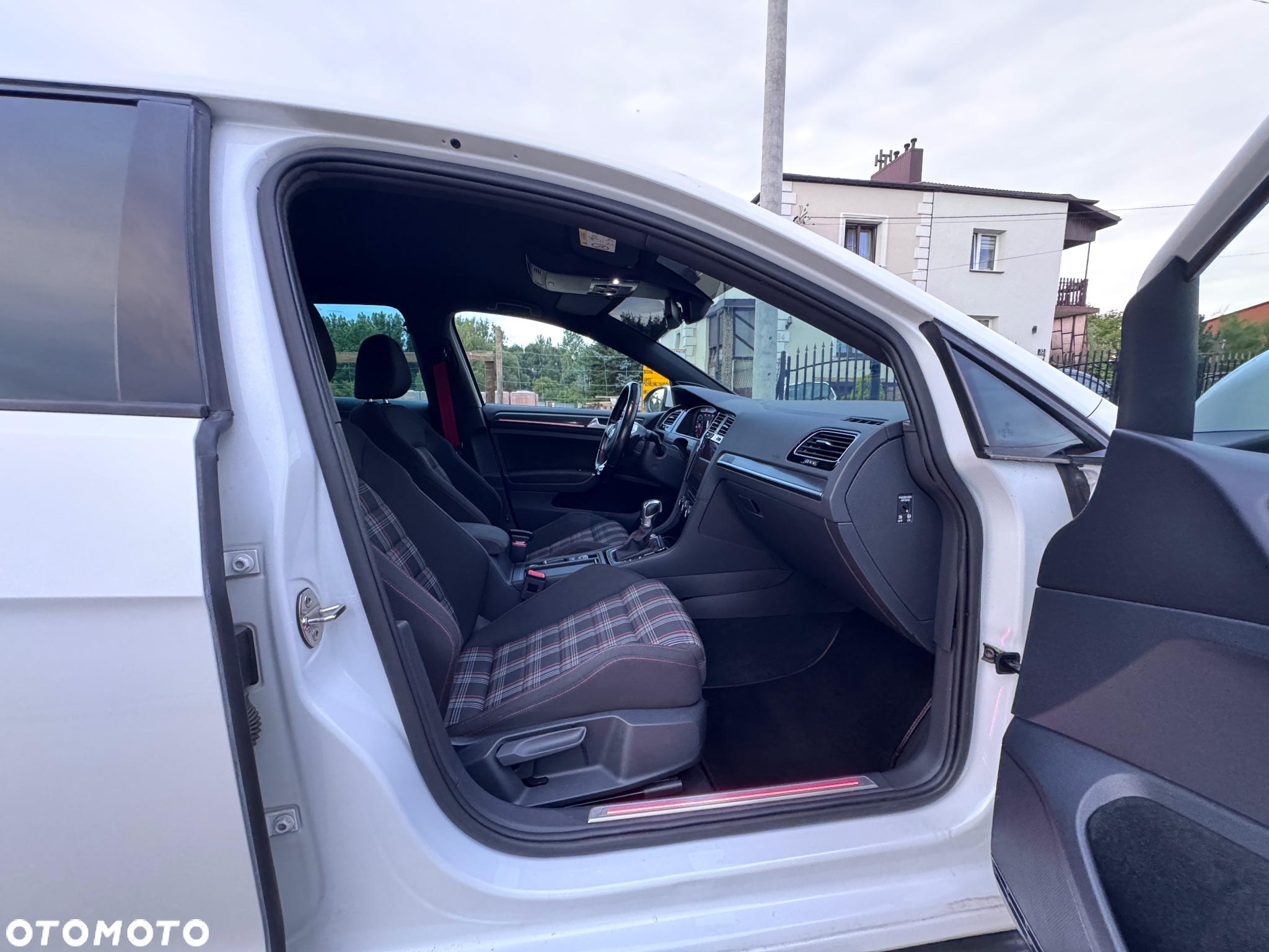 Volkswagen Golf VII 2.0 TSI GTI TCR DSG - 25
