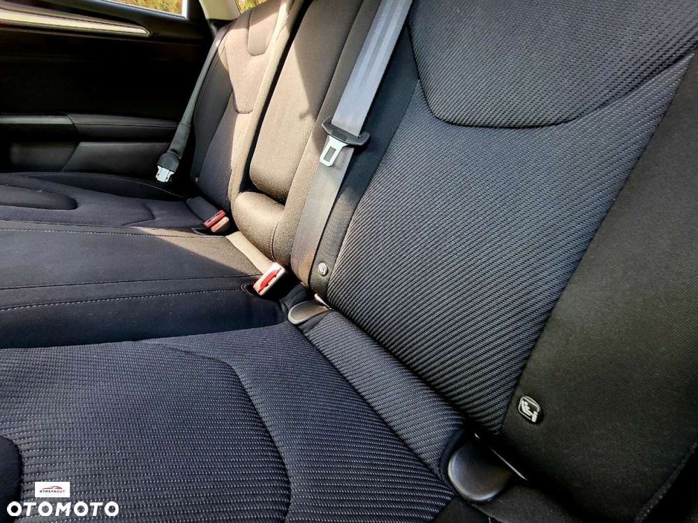 Ford Mondeo - 37