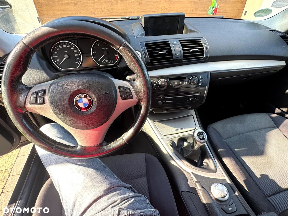 BMW Seria 1 118d - 6