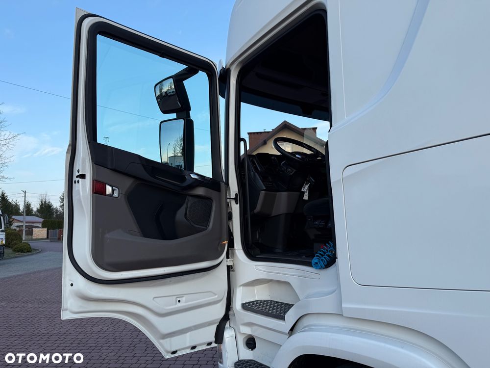 Scania R 500 *FULL LED* CAŁA NA PODUCHACH*OPONY 100%* NOEW SPRZĘGŁO* KLIMA POSTOJOWA* LODÓWKA* NAVI* Z Francji - 17