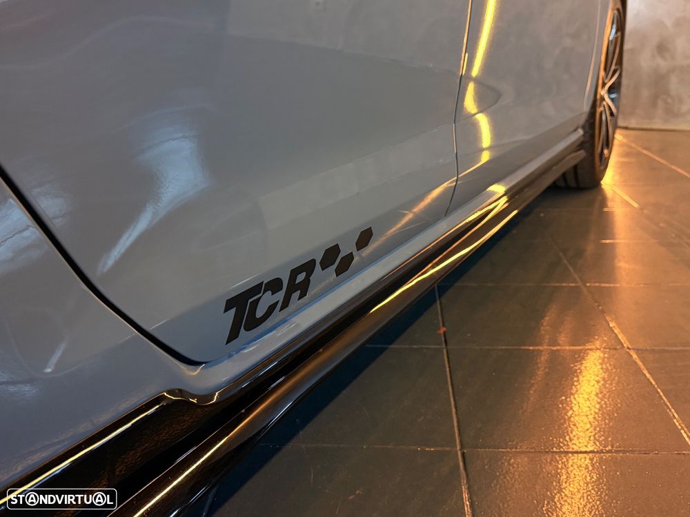 VW Golf GTI TCR 2.0 TSI OPF DSG - 16