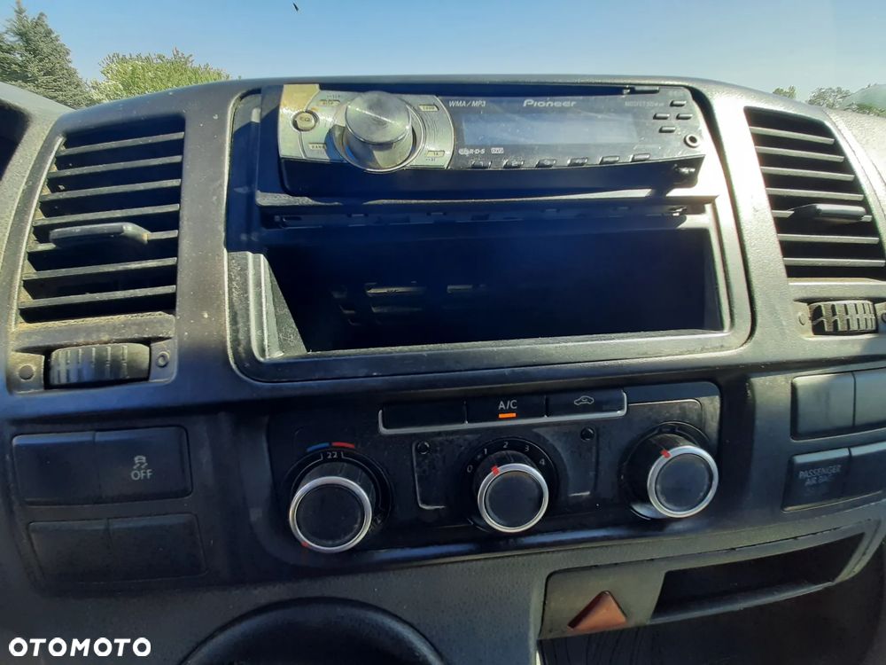Volkswagen Transporter T5 DOKA 4x4 - 13