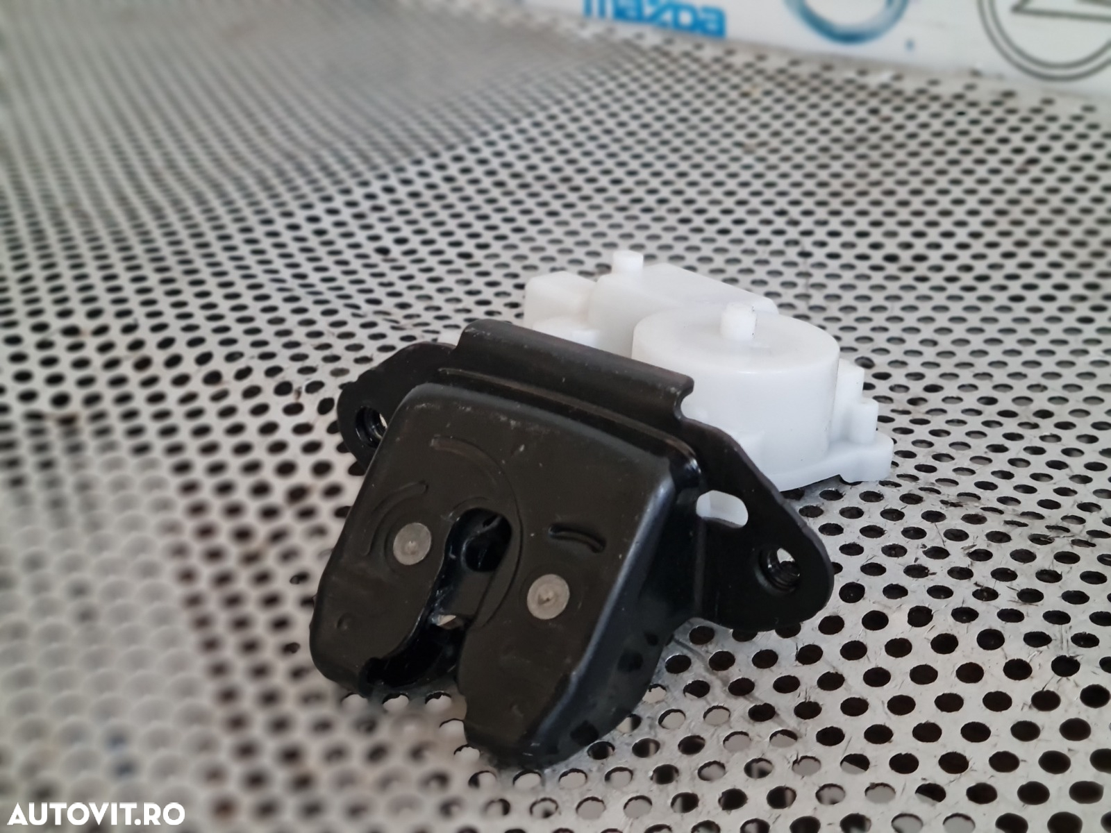Broasca Blocator Incuietoare Portbagaj Haion Hayon Nissan Qashqai J11 An 2018-2019-2020 Dezmembrez - 2