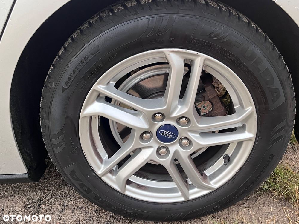 Ford Focus 1.5 TDCi SYNC Edition - 11