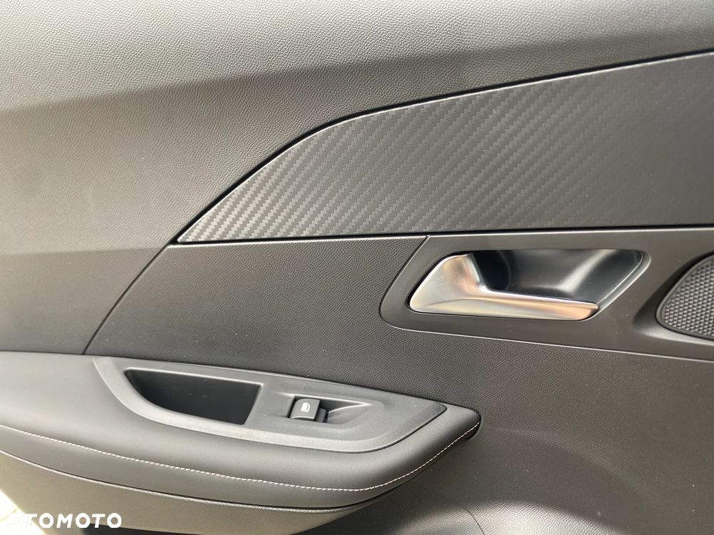 Peugeot 2008 PureTech mHEV Allure e-DCS6 - 21