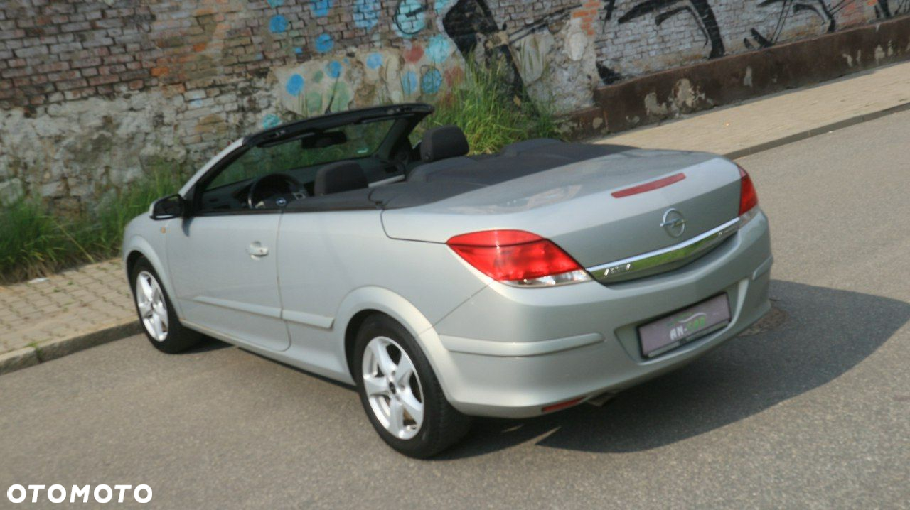 Opel Astra GTC 1.6 Edition - 9