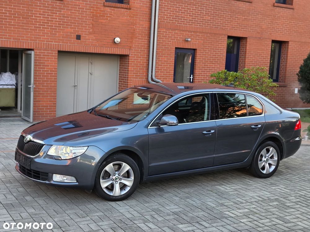 Skoda Superb 1.8 TSI DSG Ambition - 9