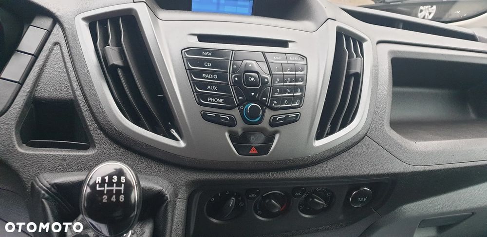 Ford Transit - 12