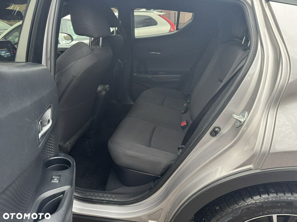 Toyota C-HR - 12