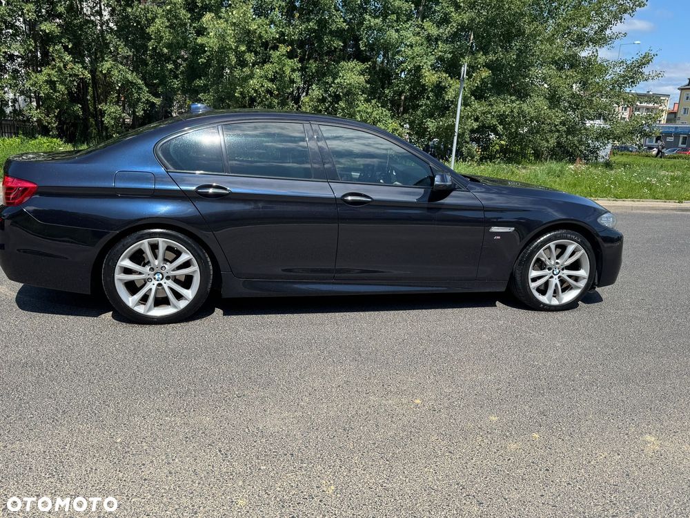 BMW Seria 5 525d xDrive - 2