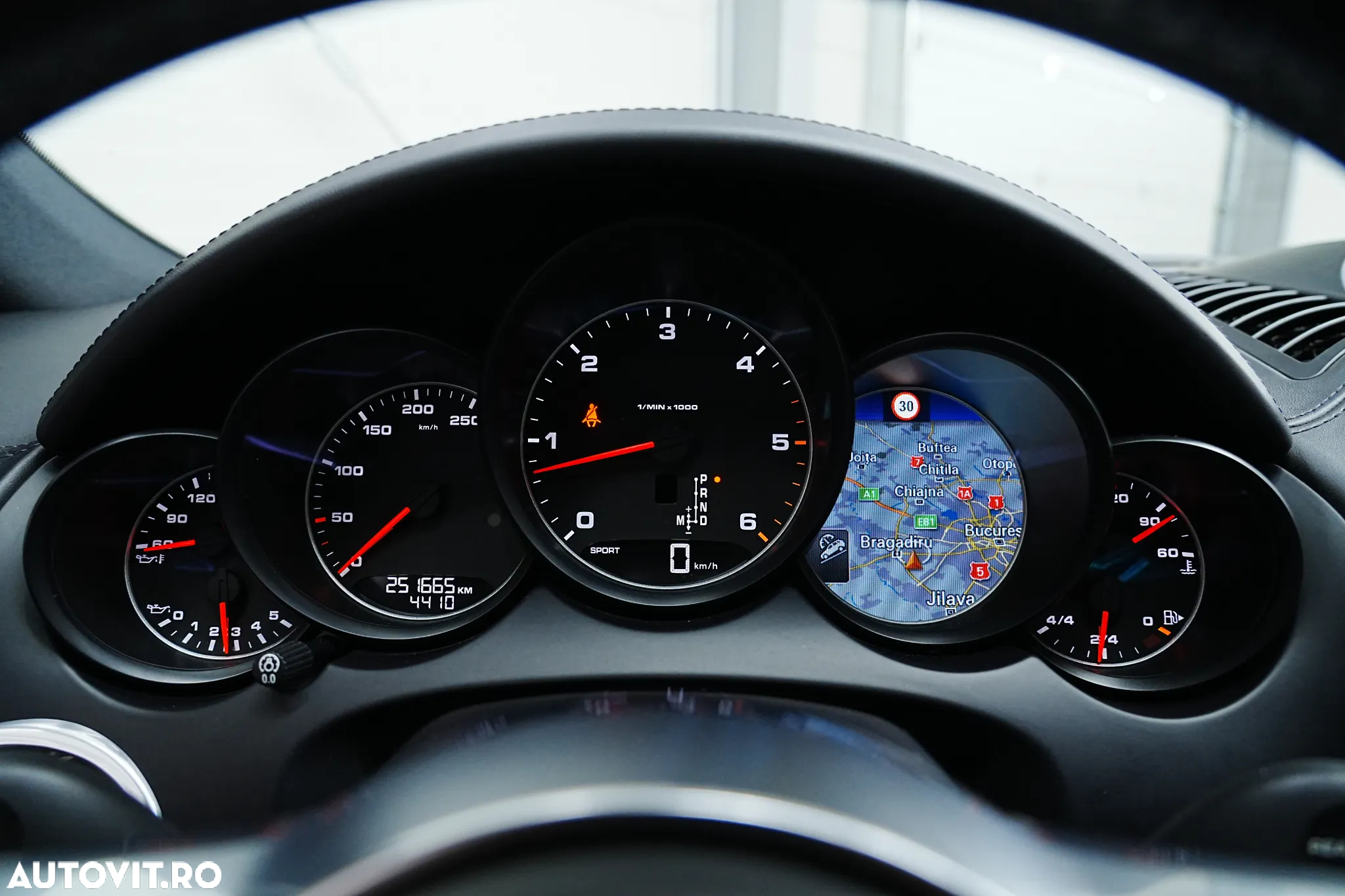 Porsche Cayenne Diesel Platinum Edition - 33