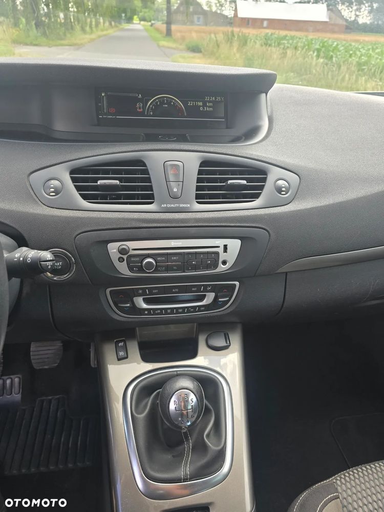 Renault Scenic dCi 110 Xmod Paris - 12