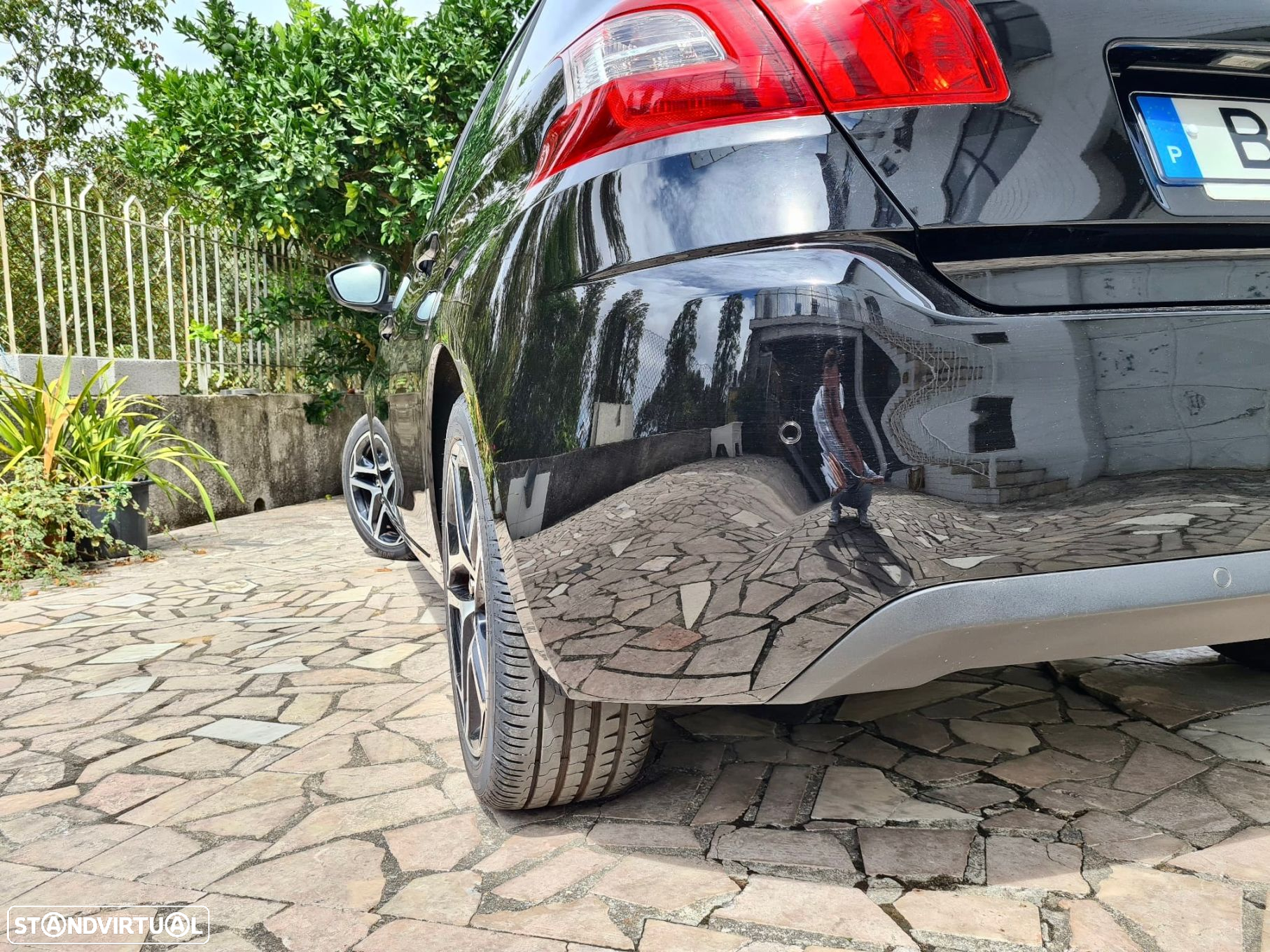 Peugeot 308 1.2 PureTech Allure J17 - 32