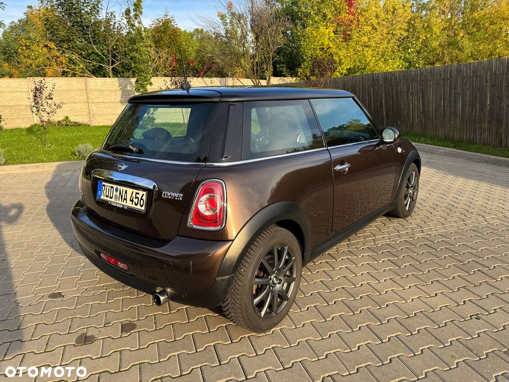 MINI Cooper Standard - 4