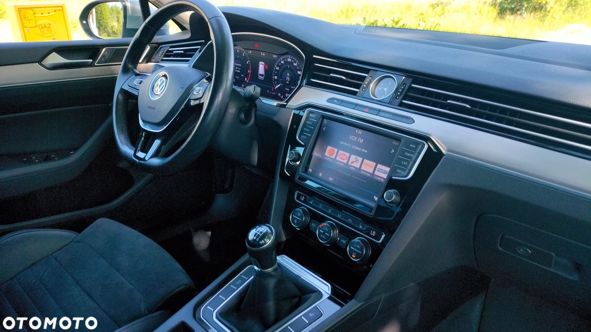 Volkswagen Passat - 27