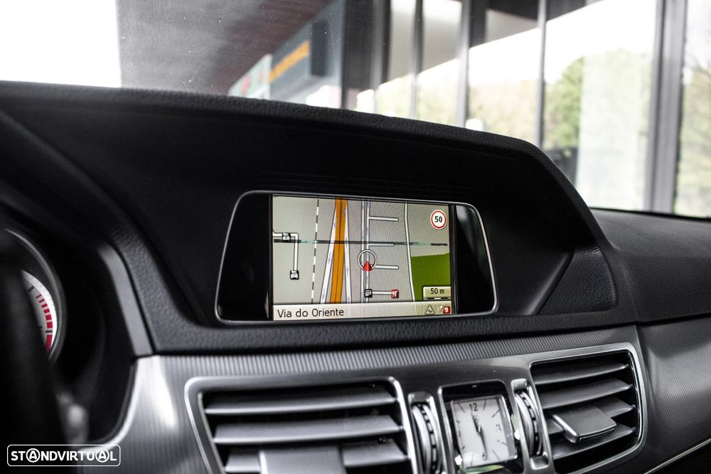 Mercedes-Benz E 300 Bluetec Hybrid Avantgarde - 36